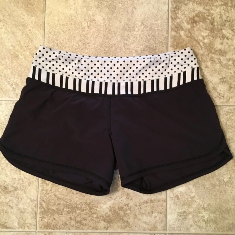 Lululemon groovy run shorts